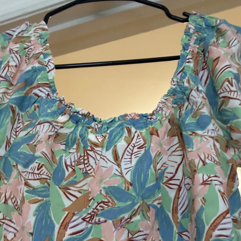 Floral Puff Sleeve Roxy Top - Picture 6 of 6